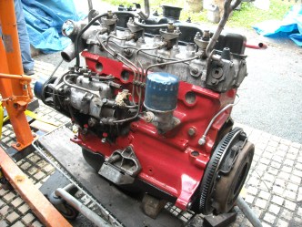 Le fameux moteur Indenor ! en pleine restauration. (Il a plus de 300000 kms)